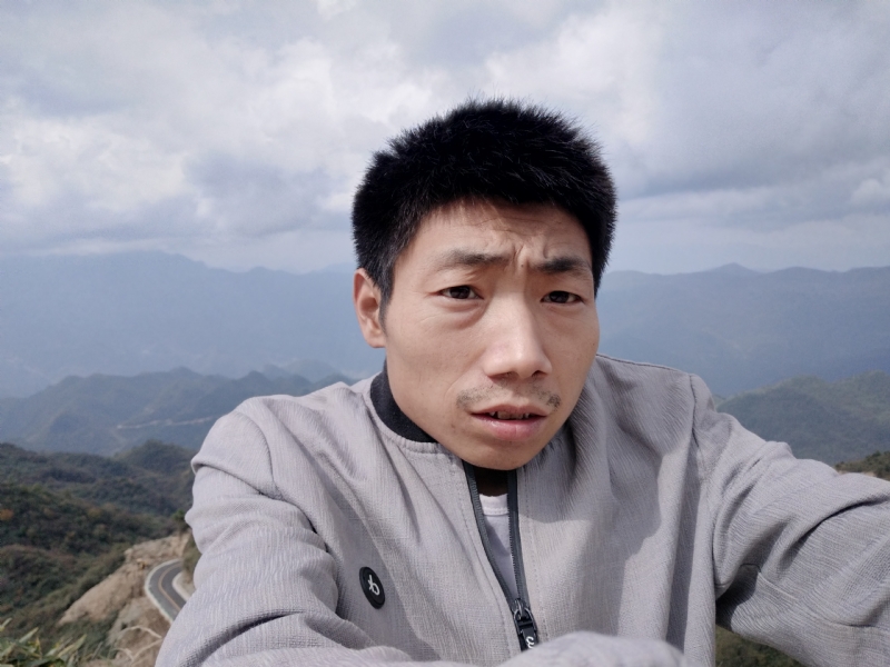 向后半生奋斗的第一张照片--宁德交友网
