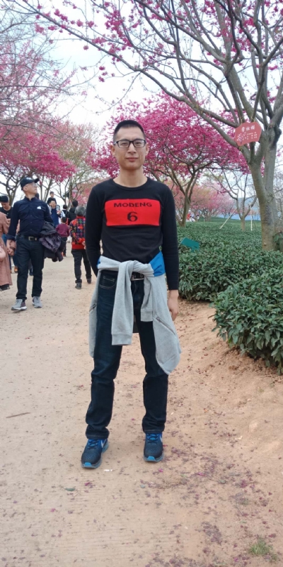 小梁的第一张照片--宁德交友网