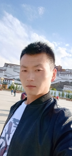 阳光下的小草的第一张照片--宁德交友网