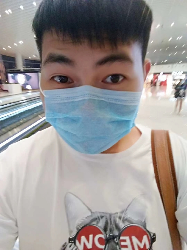 咔咔一顿的第二张照片--宁德交友网