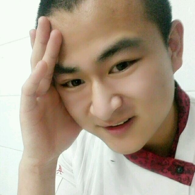 人潮拥挤的第一张照片--宁德交友网