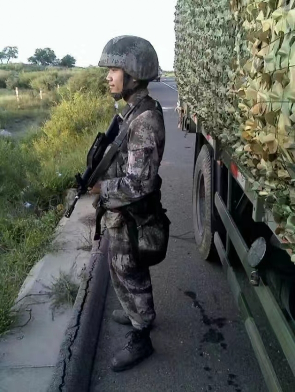 搬砖中的第一张照片--宁德交友网