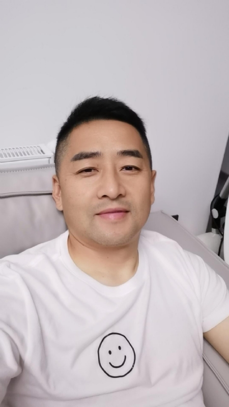 向阳而生的第一张照片--宁德交友网